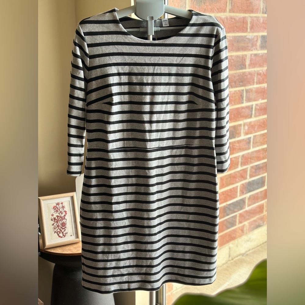 NWT Old Navy Black and Gray Striped Long Sleeve Dress